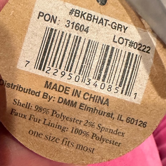 BRITTS KNITS GRAY BEYOND SOFT CHENILE BEANIE HAT - Picture 7 of 9